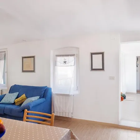 Bright With Terrace Apartment Vezzano Ligure