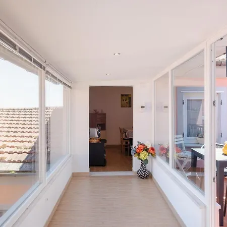 Bright With Terrace *